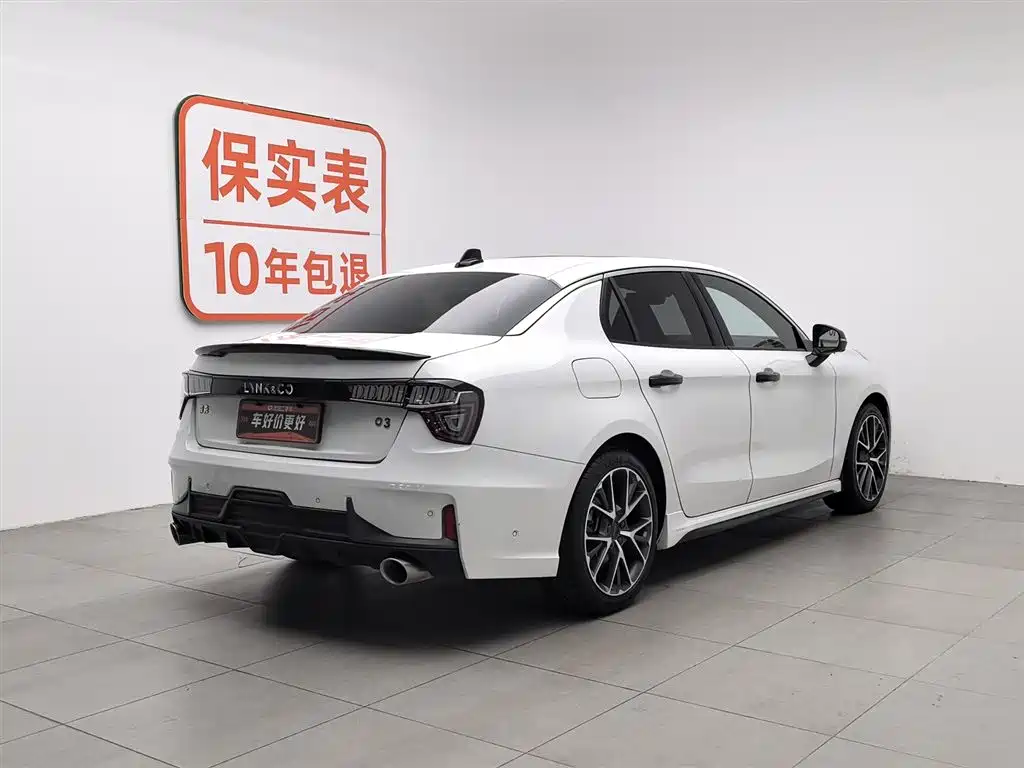 Lynk & Co 03 2022 2.0TD DCT Pro купить на сайте DeffCars