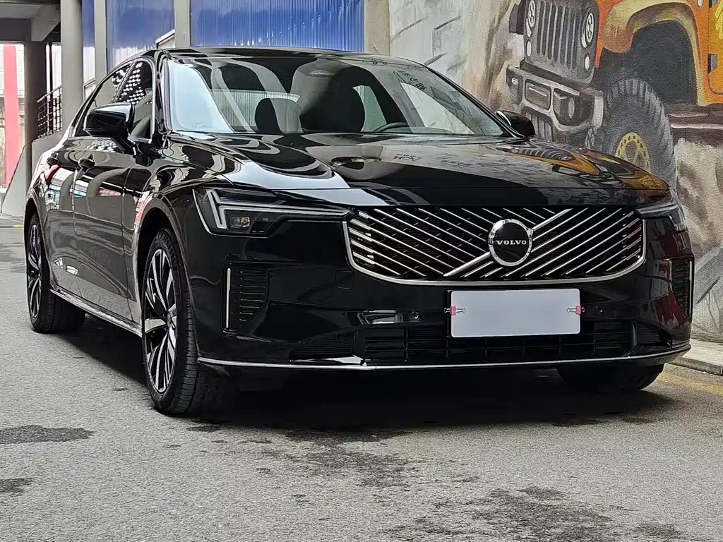 Volvo S90 2026 B5 Zhiyi Luxury Edition купить на сайте DeffCars