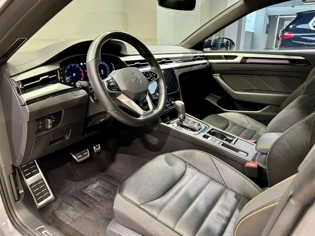 FAW-Volkswagen CC 2024 380TSI eye-catching version купить на сайте DeffCars