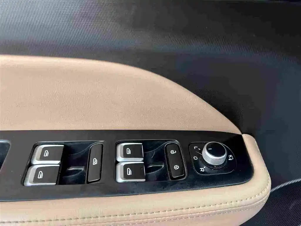 Geely ICON 2023 1.5TD Chocolate Mellow Edition купить на сайте DeffCars