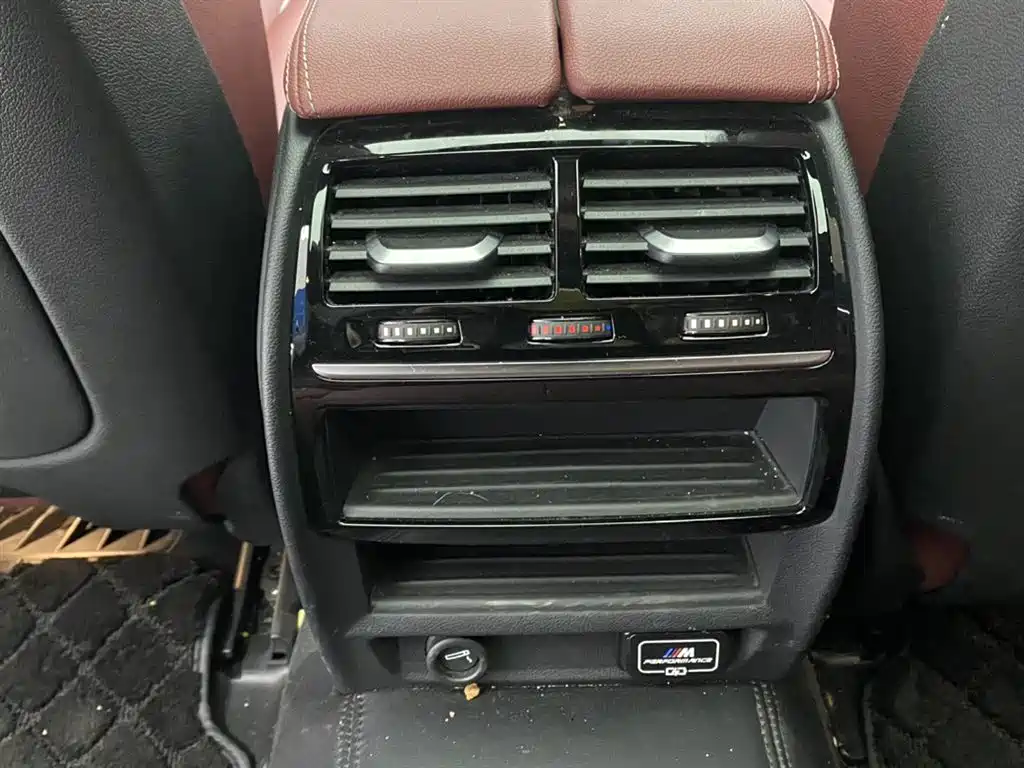 BMW 5 Series 2023 530Li Leading M Sports Package купить на сайте DeffCars