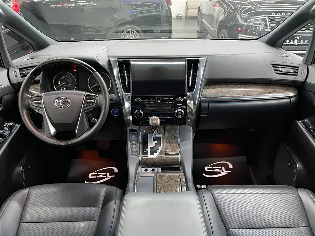 Wilfa 2021 Crown Dual Engine 2.5L HV Premium Edition купить на сайте DeffCars
