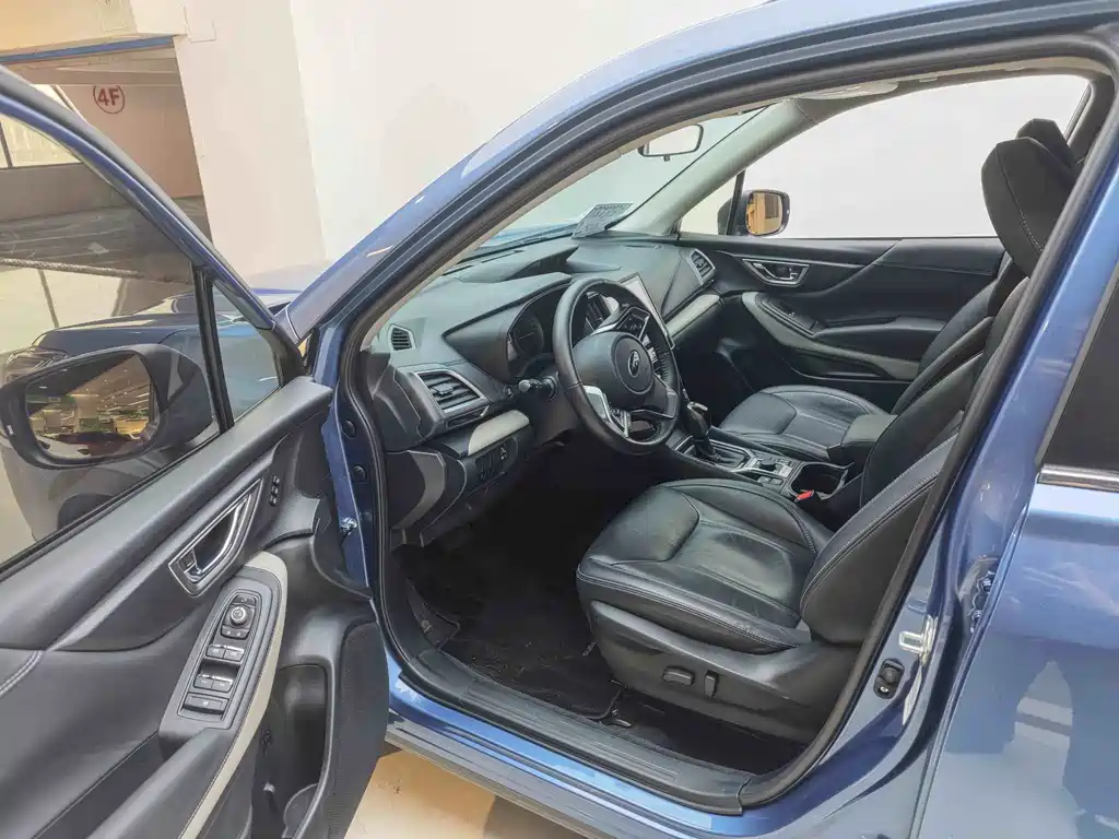Forester 2022 2.0i AWD Deluxe Edition EyeSight купить на сайте DeffCars