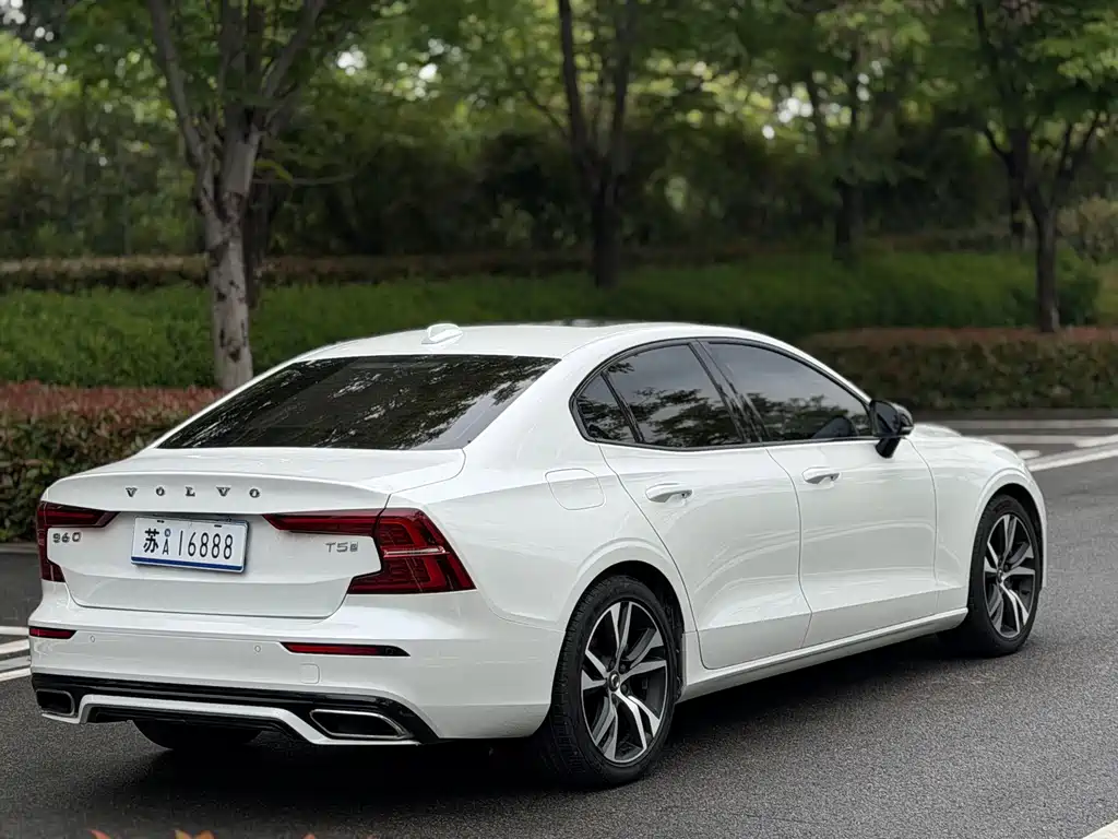 Volvo S60 2020 T5 Zhiya Sports Edition купить на сайте DeffCars
