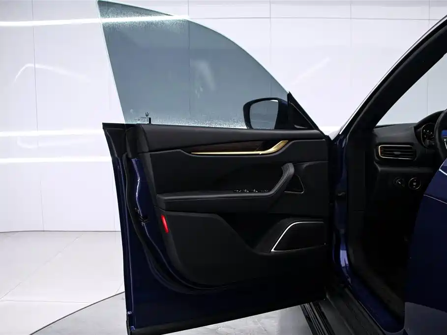 Levante 2018 3.0T Classic Edition купить на сайте DeffCars