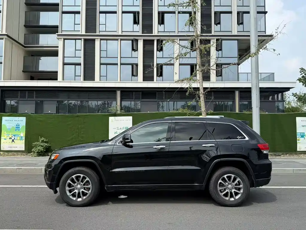 Grand Cherokee (импорт) 2014 3.6L Elite Navigation Edition купить на сайте DeffCars