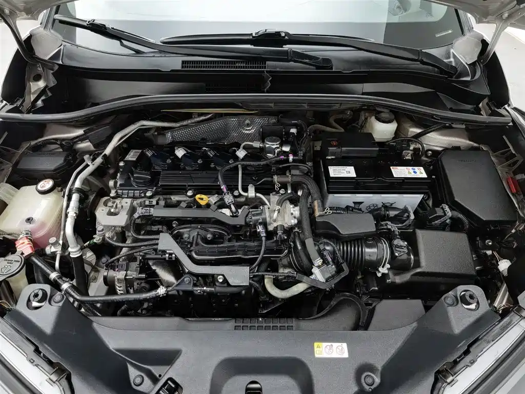Toyota C-HR 2018 2.0L Leading Sunroof Version National VI купить на сайте DeffCars