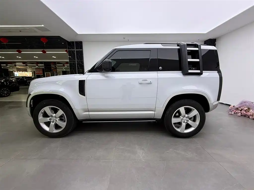Land Rover Defender 2022 90 2.0T P300 Tiger Ambition Edition купить на сайте DeffCars