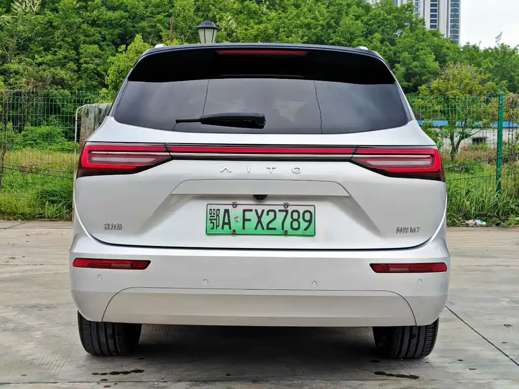 Wenjie M7 2024 1.5T four-wheel drive Plus version 5 seats купить на сайте DeffCars
