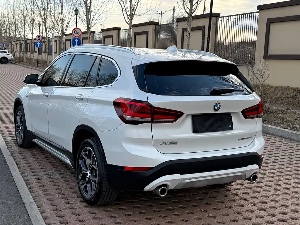 BMW X1 2022 sDrive20Li Fashion Model купить на сайте DeffCars