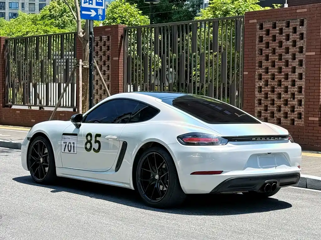 Porsche 718 2018 Cayman 2.0T купить на сайте DeffCars