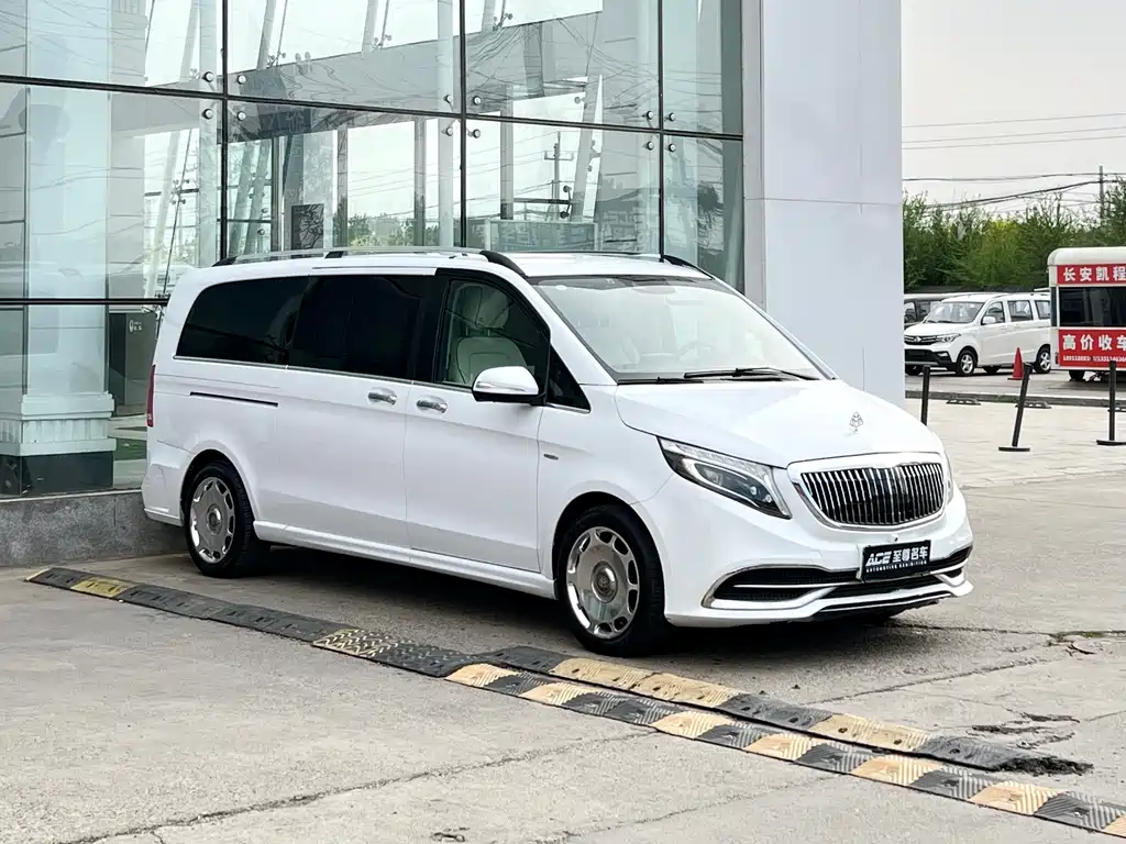 Mercedes-Benz V-Class 2018 V 260 L Premium Extended Edition National VI купить на сайте DeffCars