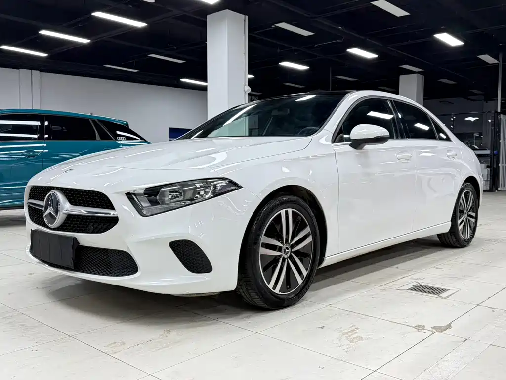 Mercedes-Benz A-Class 2022 A 180 L Sports Sedan купить на сайте DeffCars
