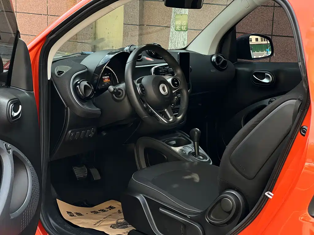 smart fortwo 2018 1.0L 52kW hardtop passion version National V купить на сайте DeffCars