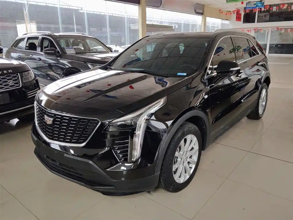 Cadillac XT4 2022 28T two-wheel drive fashion model купить на сайте DeffCars