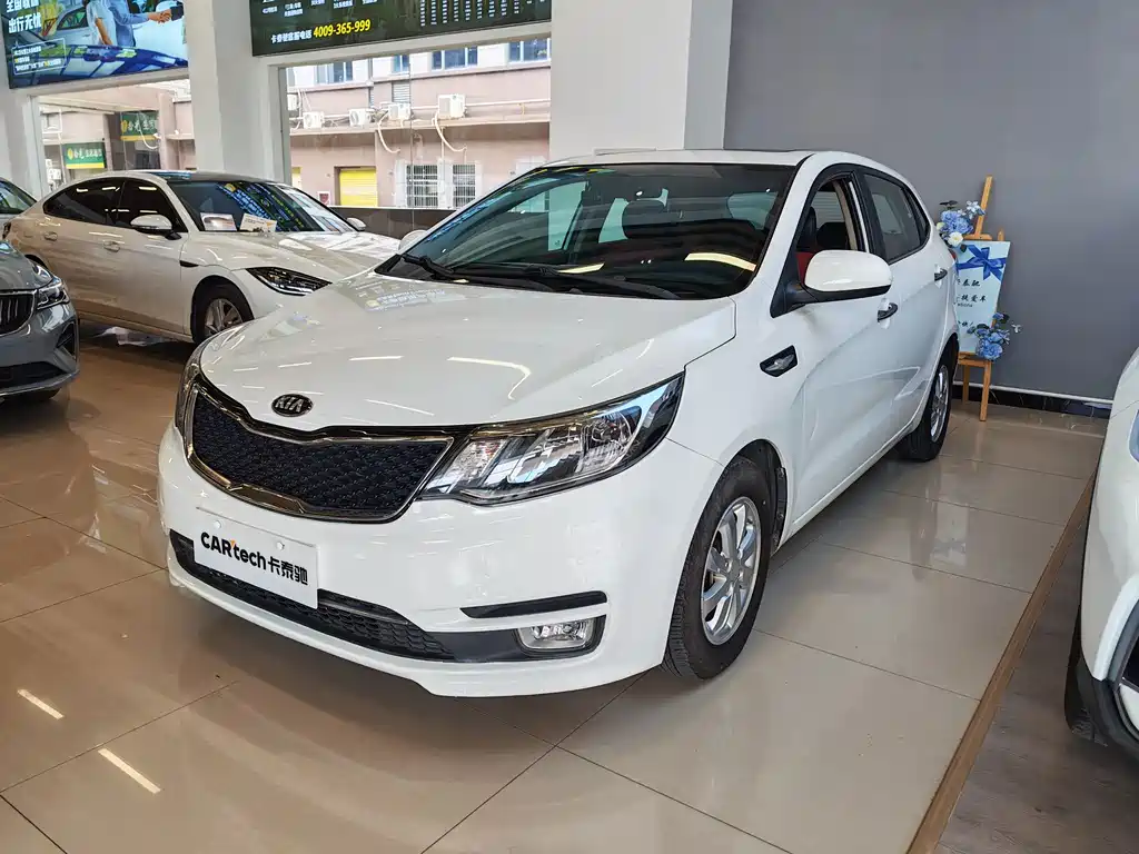 Kia K2 2015 hatchback 1.4L AT GLS cool version купить на сайте DeffCars