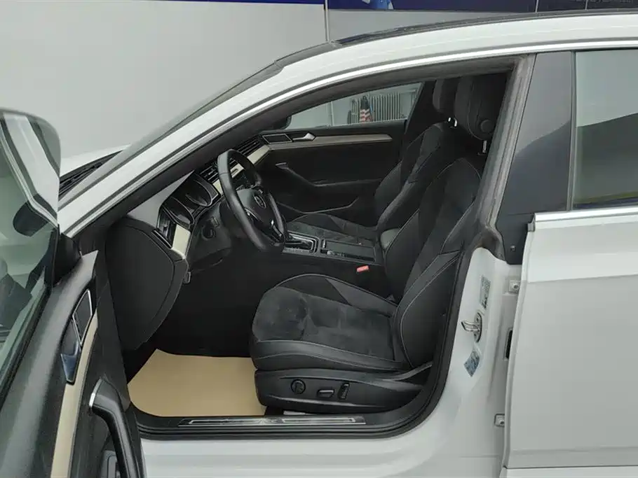 FAW-Volkswagen CC 2020 330TSI Huayan Edition National VI купить на сайте DeffCars