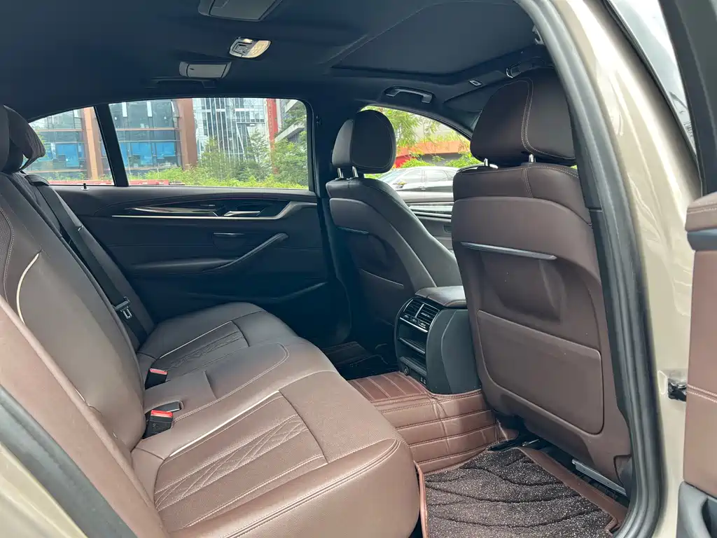 BMW 5 Series 2021 525Li M Sports Package купить на сайте DeffCars