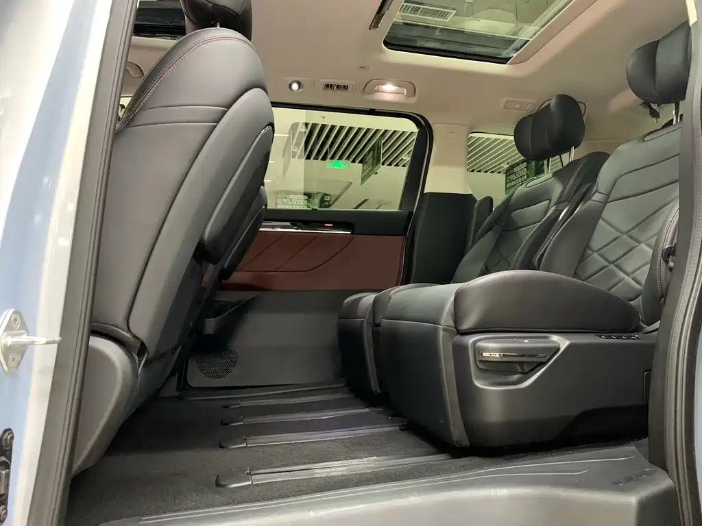 Trumpchi E8 PHEV 2024 model 150km MAX+ купить на сайте DeffCars