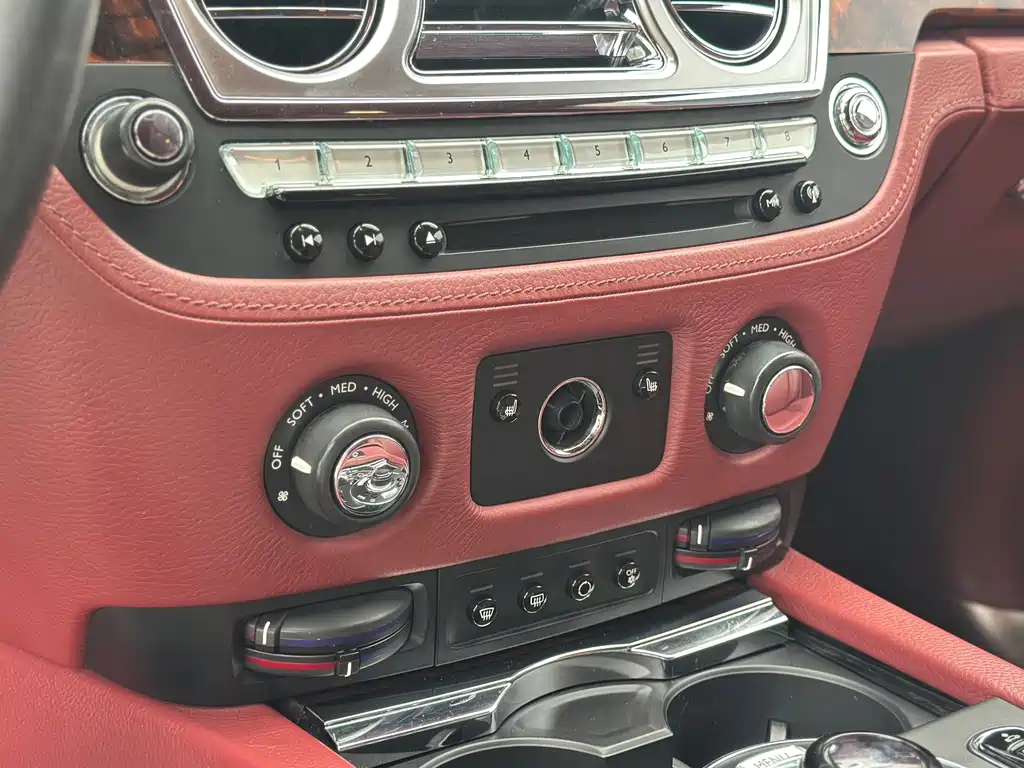 Ghost 2010 6.6T Standard Edition купить на сайте DeffCars