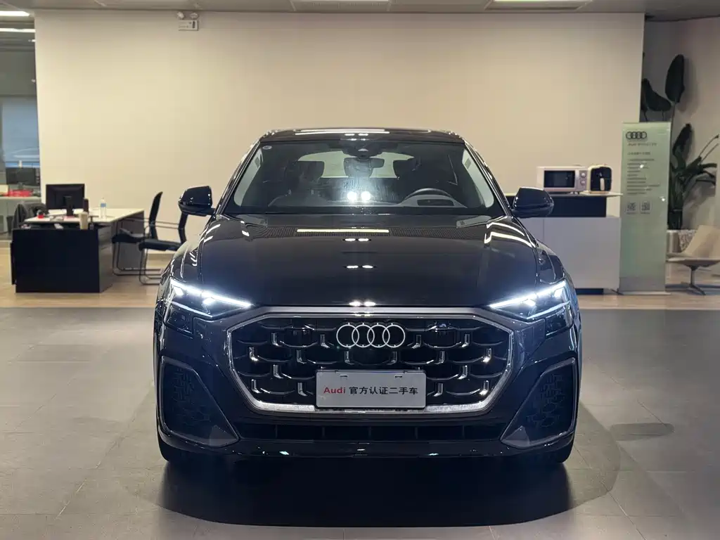 Audi Q8 2024 55 TFSI luxury and dynamic model купить на сайте DeffCars