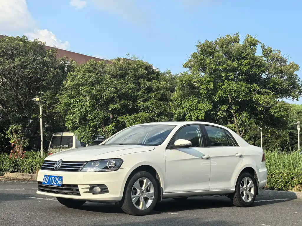 Bora 2014 1.6L automatic comfort type купить на сайте DeffCars