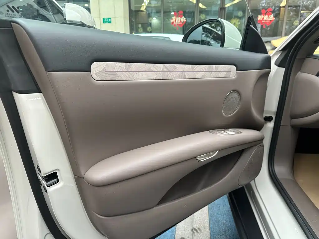 Zhiji L6 2025 Max+ купить на сайте DeffCars