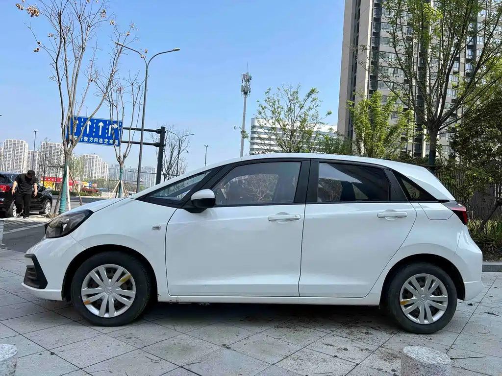 Fit 2021 1.5L CVT Trendy Edition купить на сайте DeffCars