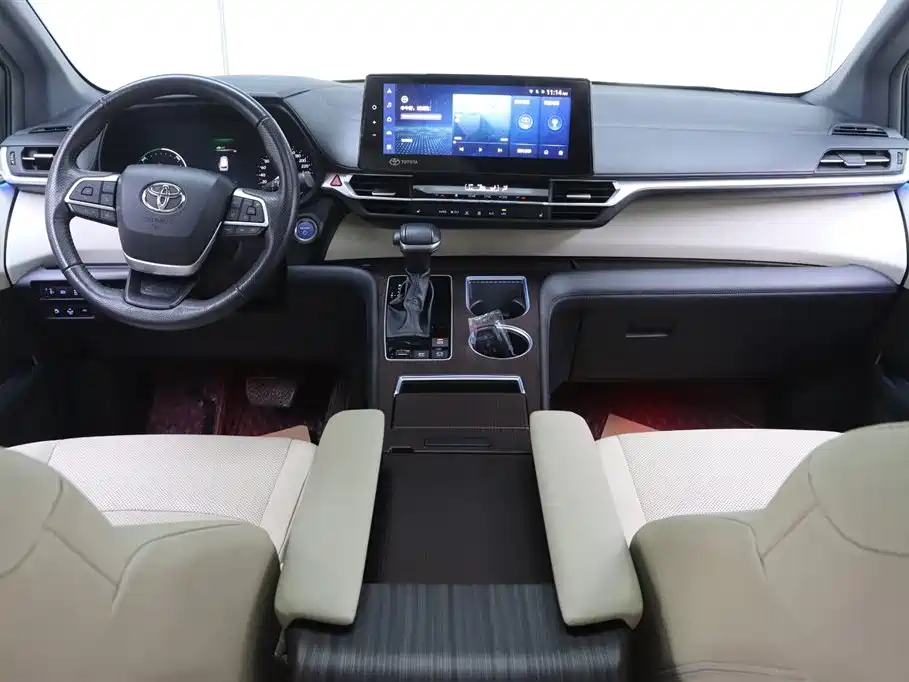 Grevia 2022 2.5L Hybrid Premium Edition купить на сайте DeffCars