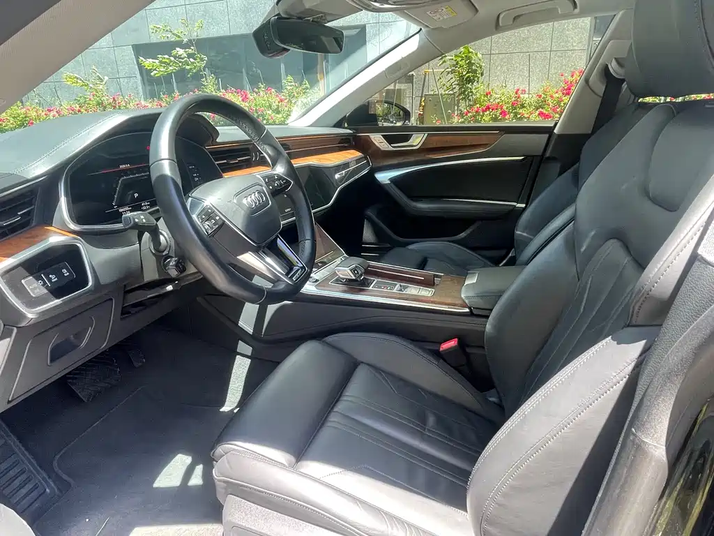 Audi A7 2022 45 TFSI Premium Selection купить на сайте DeffCars