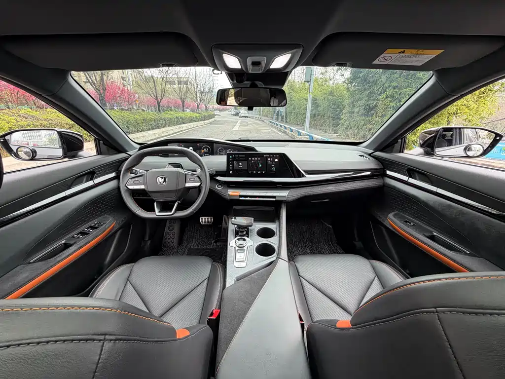 Changan UNI-V 2022 1.5T sports version купить на сайте DeffCars