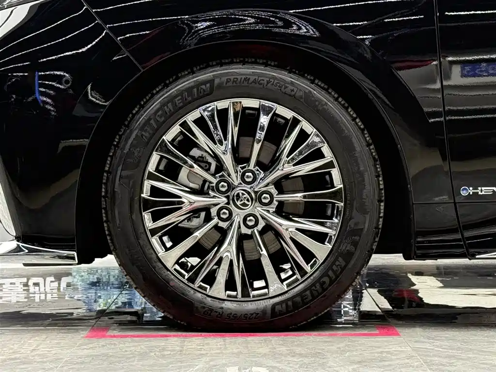 Alfa 2025 Dual Engine 2.5L Premium Gold Edition купить на сайте DeffCars