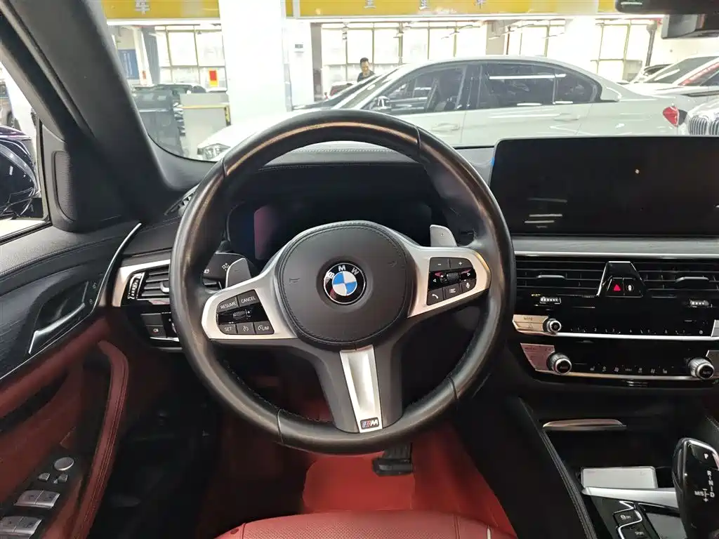 BMW 5 Series 2022 facelift 530Li leading M sports package купить на сайте DeffCars
