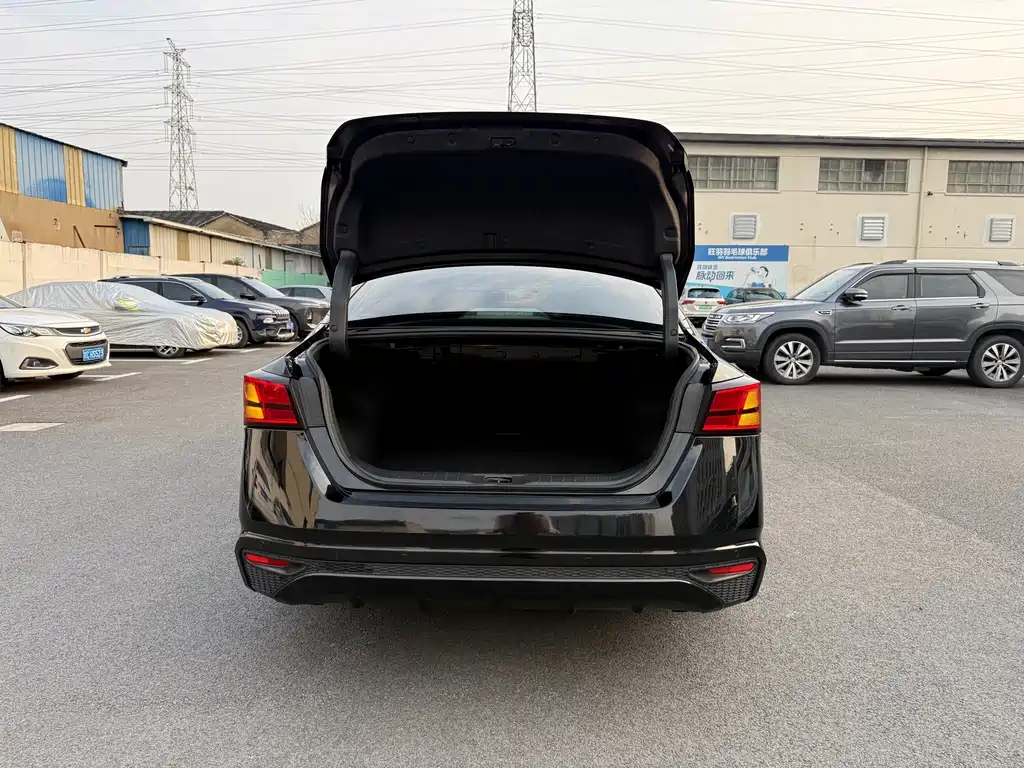 Teana 2021 2.0L XL Upper AD1 Smart Travel Pilot Edition купить на сайте DeffCars