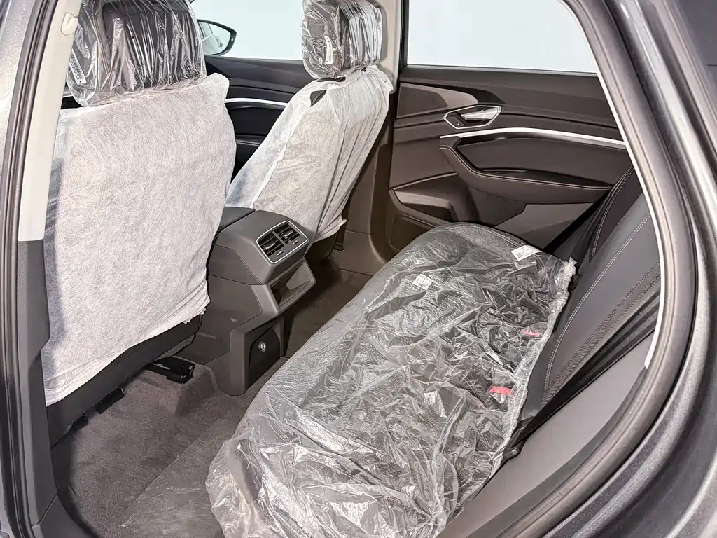 Audi e-tron 2021 50 quattro luxury model купить на сайте DeffCars