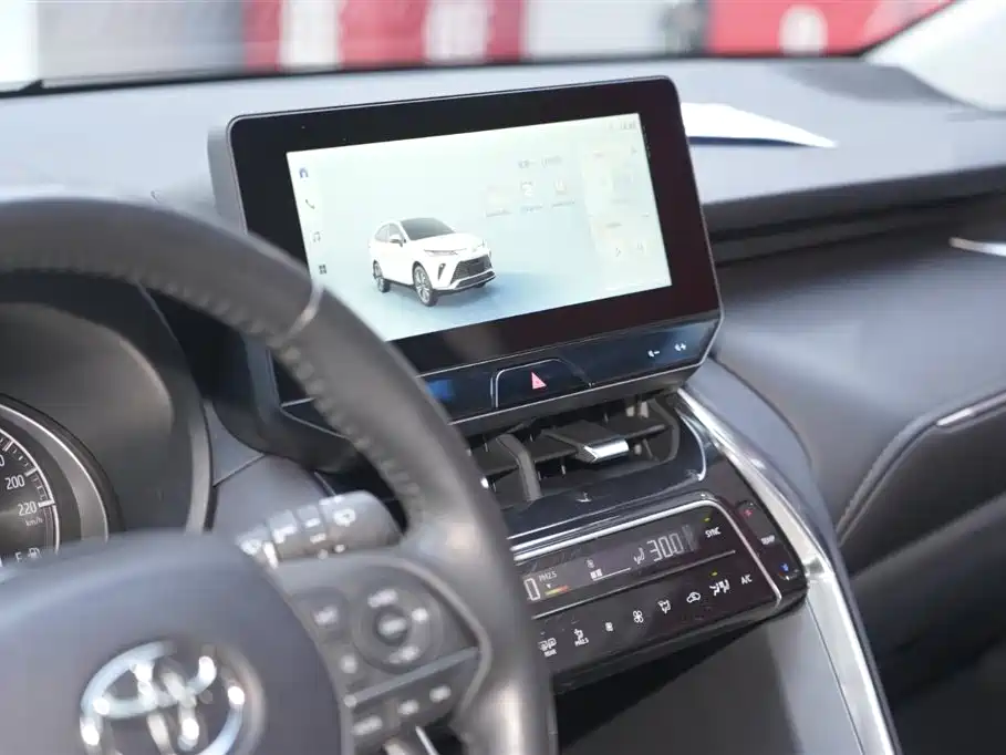 Vesa 2023 2.0L CVT two-wheel drive luxury version купить на сайте DeffCars