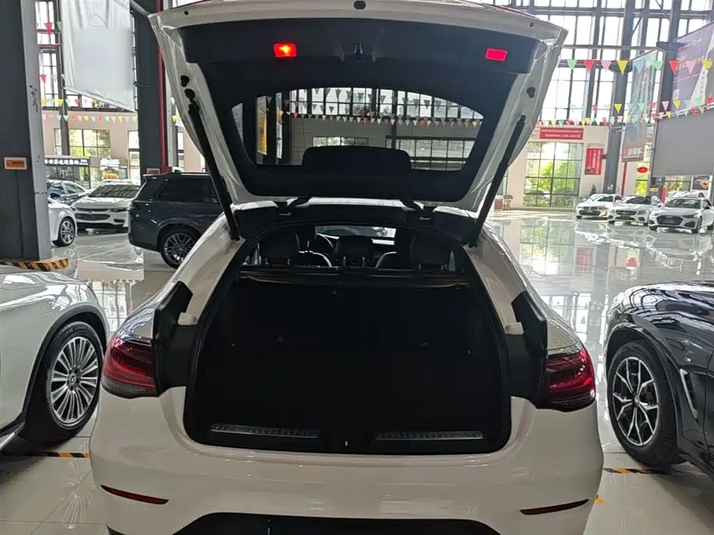 Mercedes-Benz GLC Coupe 2021 GLC 260 4MATIC Coupe SUV купить на сайте DeffCars