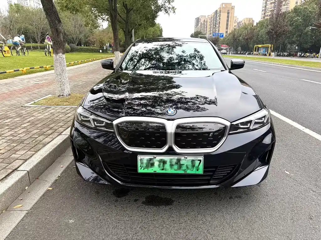 BMW i3 2022 eDrive 35 L купить на сайте DeffCars