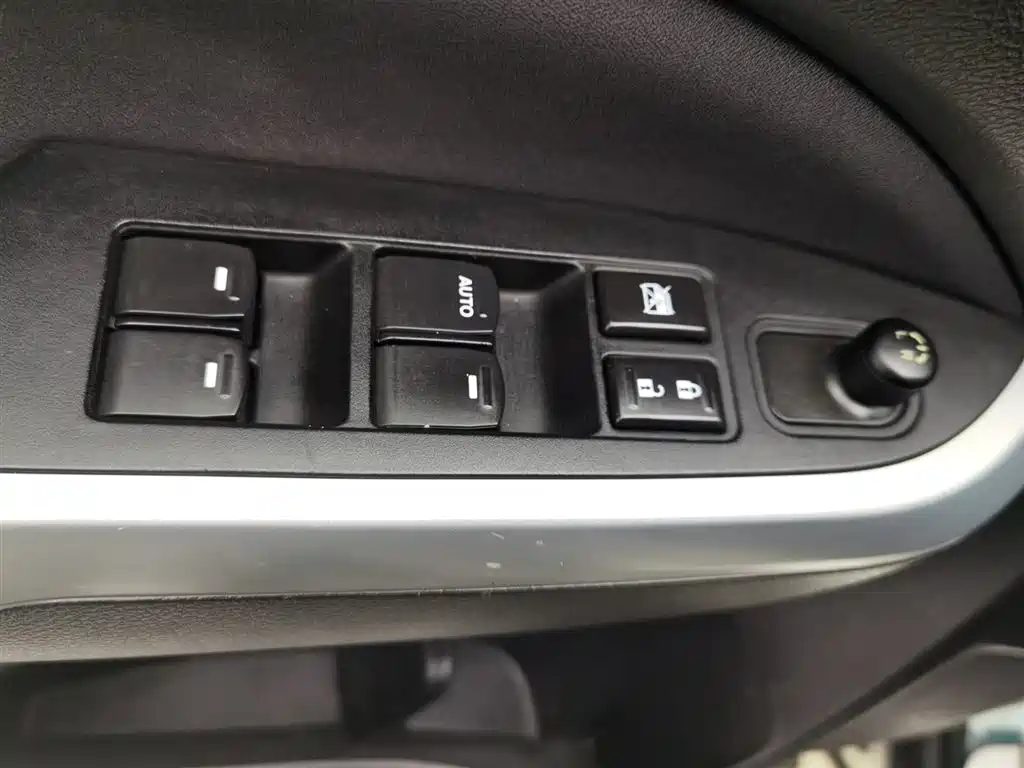 Vitra 2016 1.4T automatic four-wheel drive elite купить на сайте DeffCars