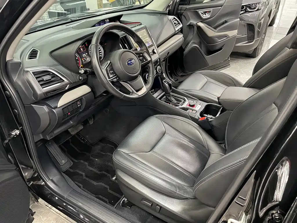 Forester 2022 2.0i AWD Deluxe Edition EyeSight купить на сайте DeffCars