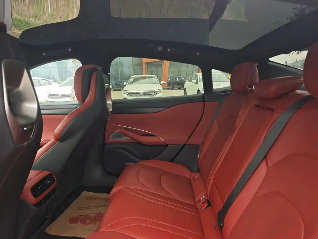 Xiaomi SU7 2024 4WD Max Founder Edition купить на сайте DeffCars