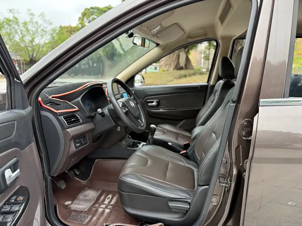 Fengguang 330 2018 model 1.5L 330S facelift model DK15 купить на сайте DeffCars