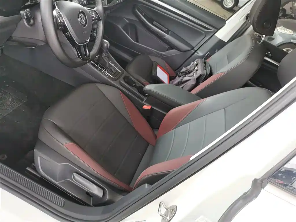 Bora 2020 1.5L automatic comfort model купить на сайте DeffCars
