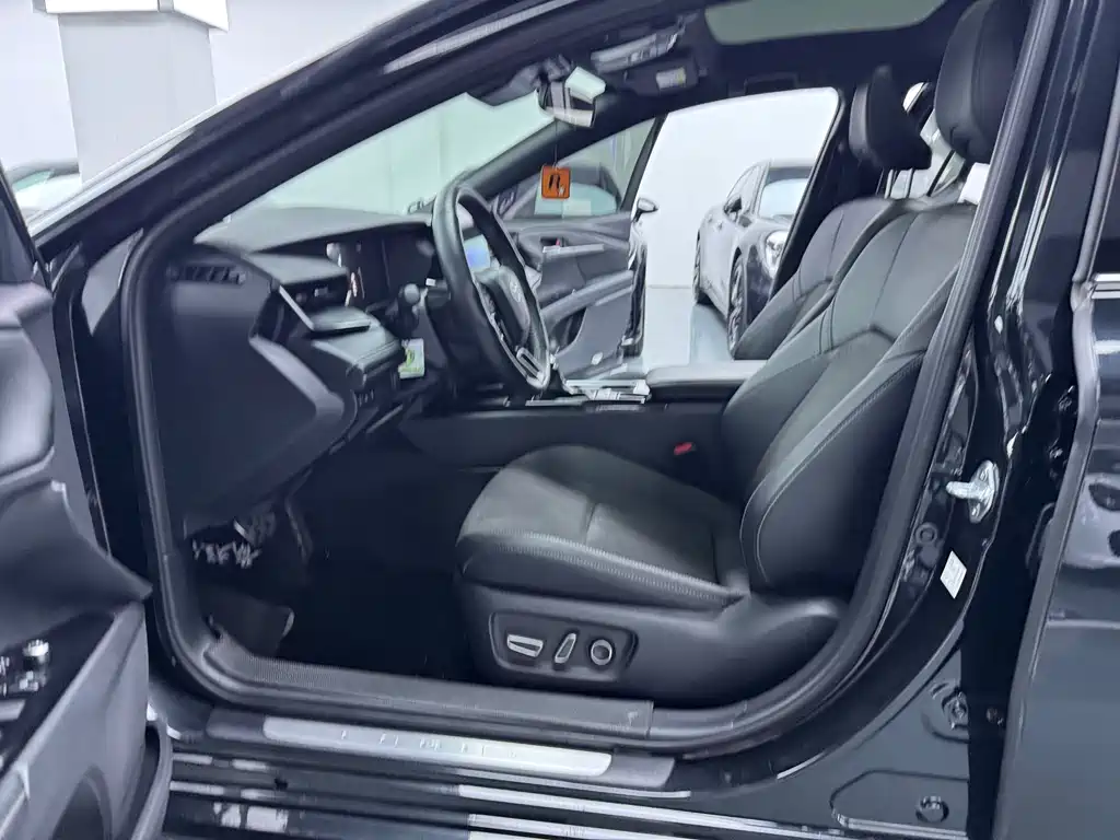 Camry 2024 Dual Engine 2.0HS Sports Edition купить на сайте DeffCars