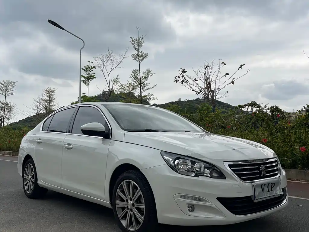 Peugeot 408 2015 1.2T automatic luxury version купить на сайте DeffCars