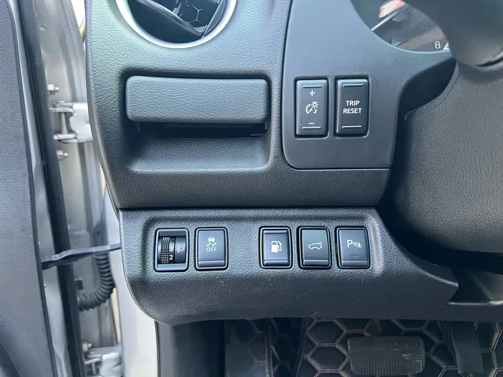 Terra 2018 2.5L Automatic 4WD Deluxe Edition купить на сайте DeffCars