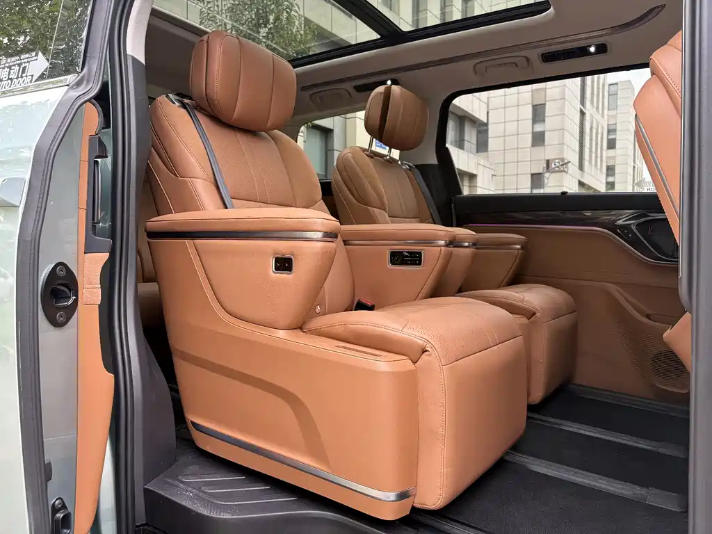 Everyone 9 2024 Super Hybrid Long Range Forest Edition Seven Seats купить на сайте DeffCars