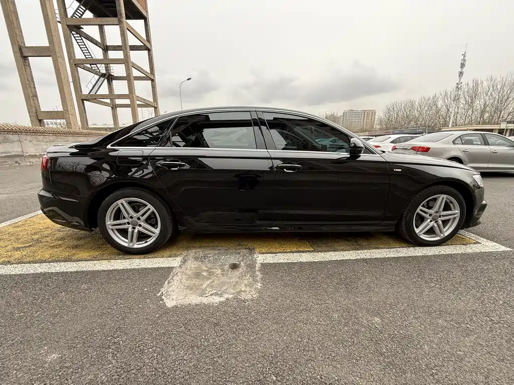 Audi A6L 2018 30th Anniversary Model 30 FSI Fashion Model купить на сайте DeffCars