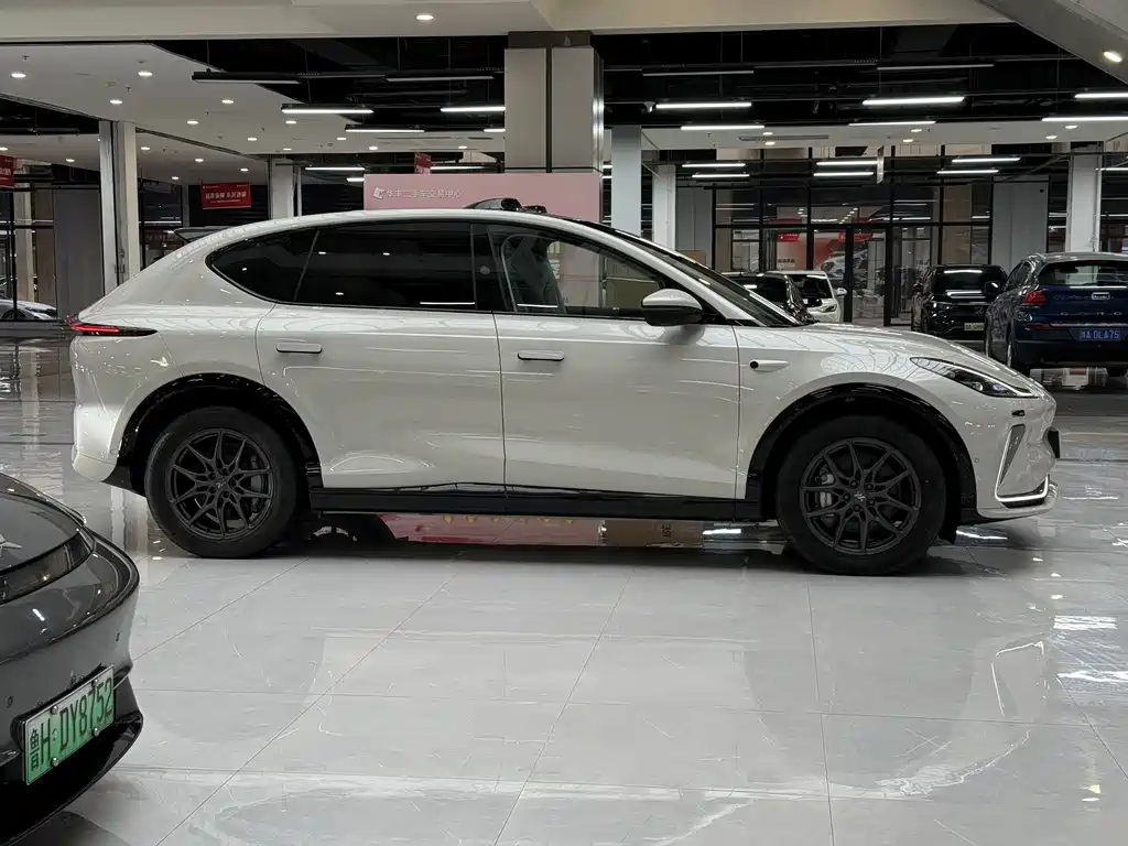 Zhiji LS7 2024 90kWh Max Elite rear-wheel drive version купить на сайте DeffCars