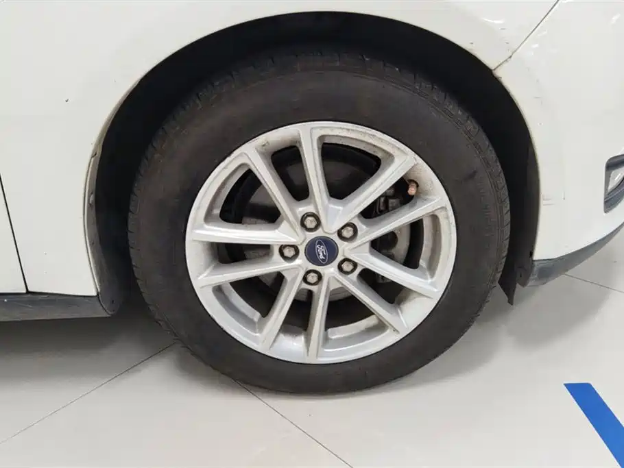 Focus 2018 hatchback classic 1.6L automatic stylish smart mobility version купить на сайте DeffCars